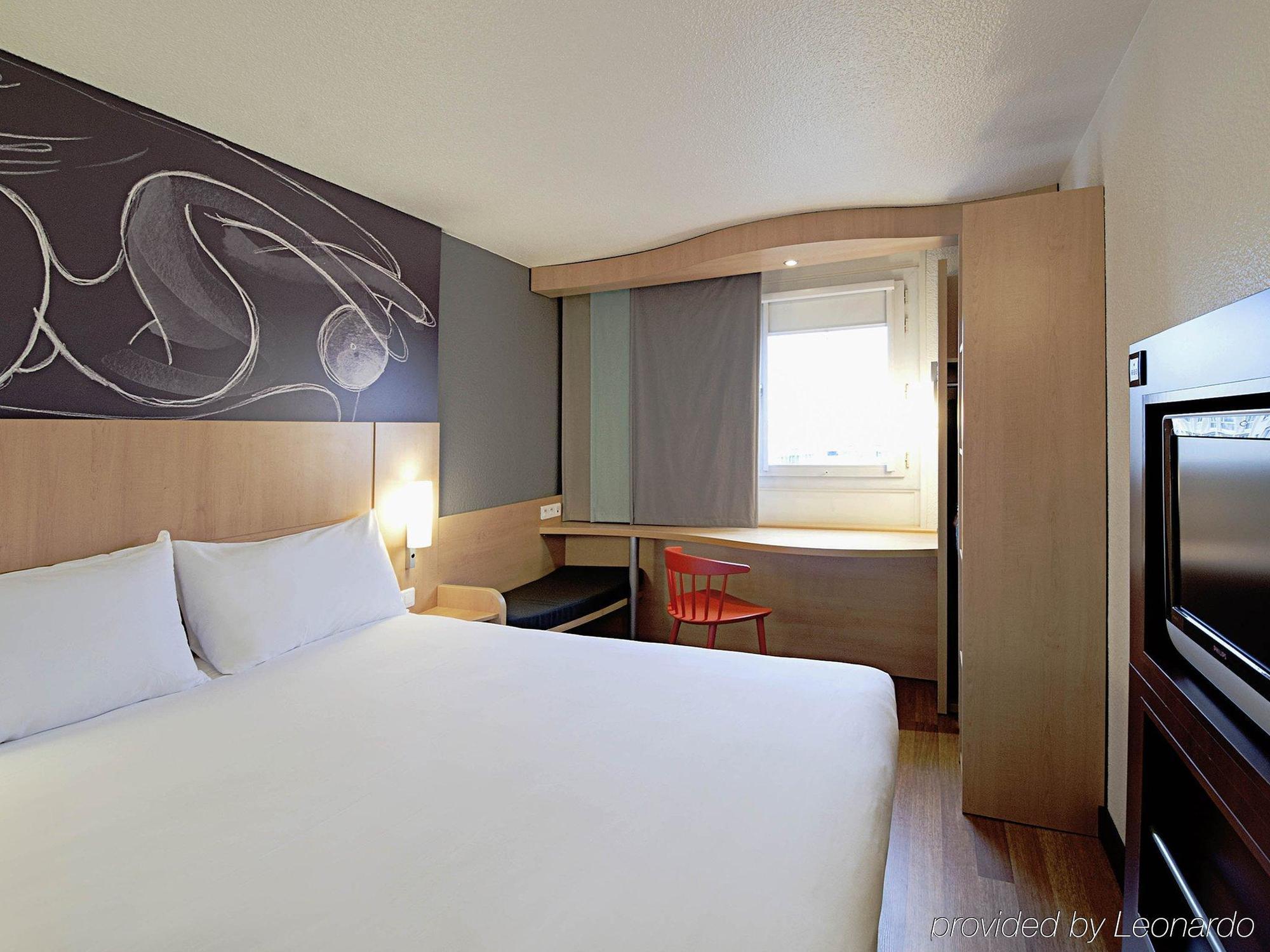 Ibis Paris Vaugirard Porte De Versailles Экстерьер фото
