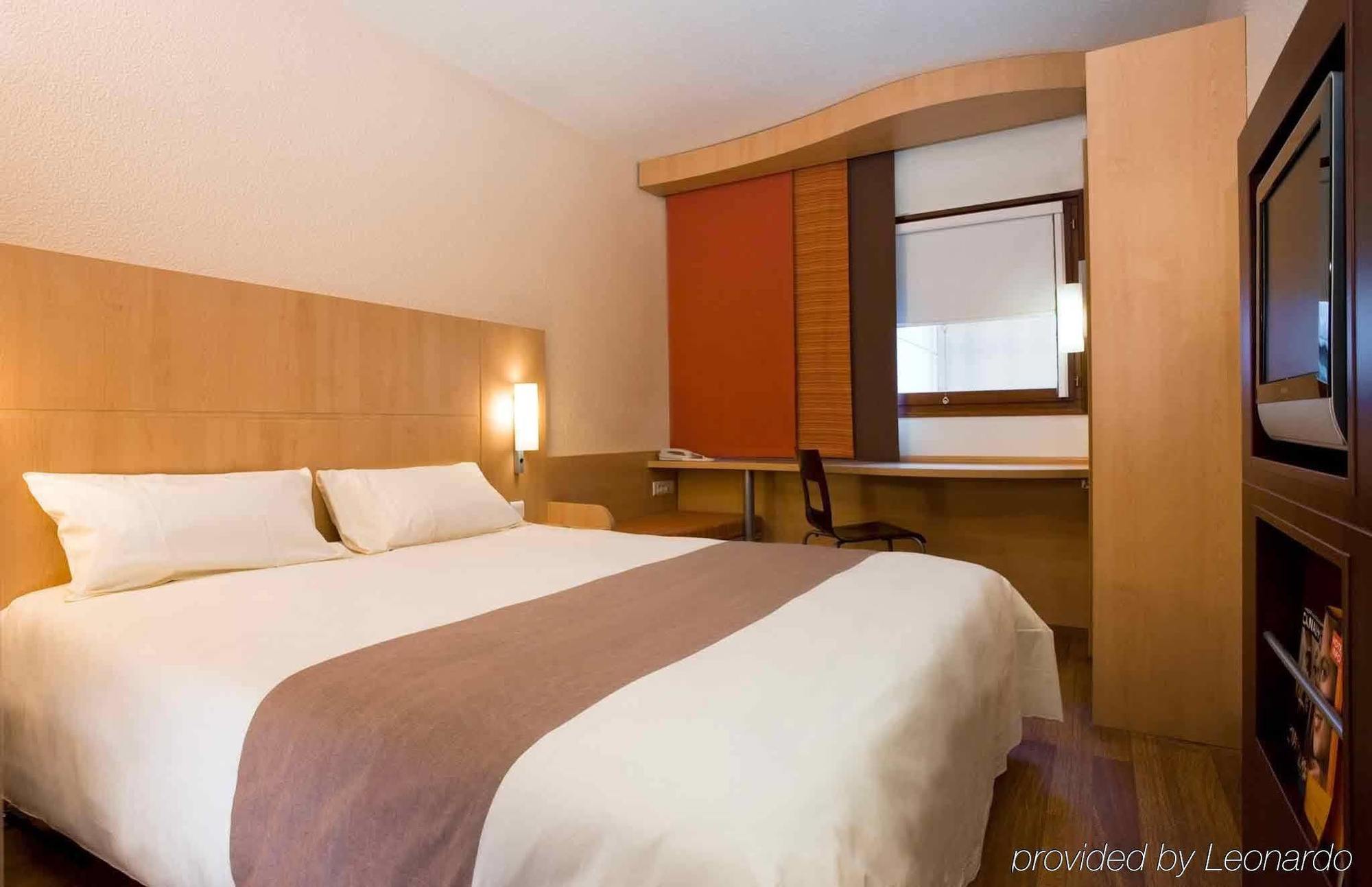 Ibis Paris Vaugirard Porte De Versailles Экстерьер фото